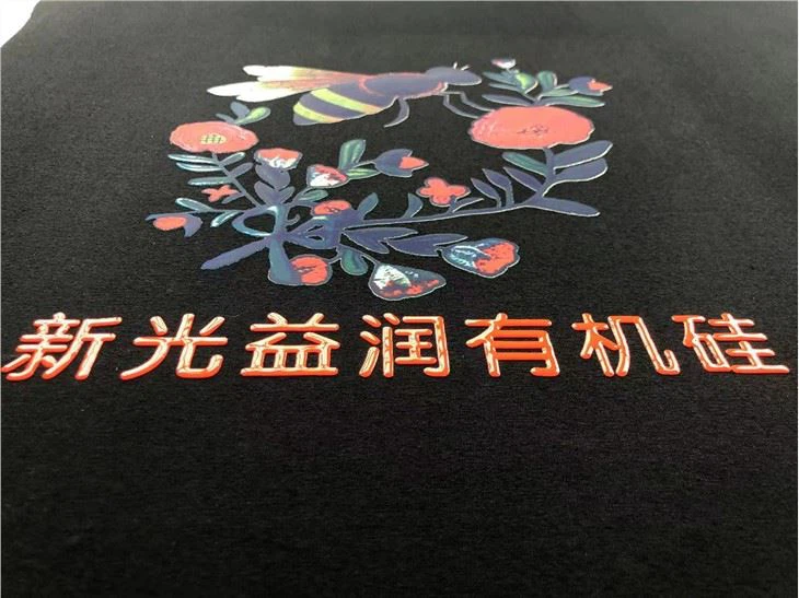 Силиконовые чернила печатают разноцветное изображение на ткани